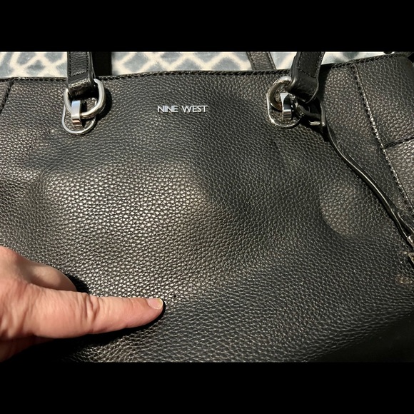 Nine West Shoulder Bag - Picture 5 of 7
